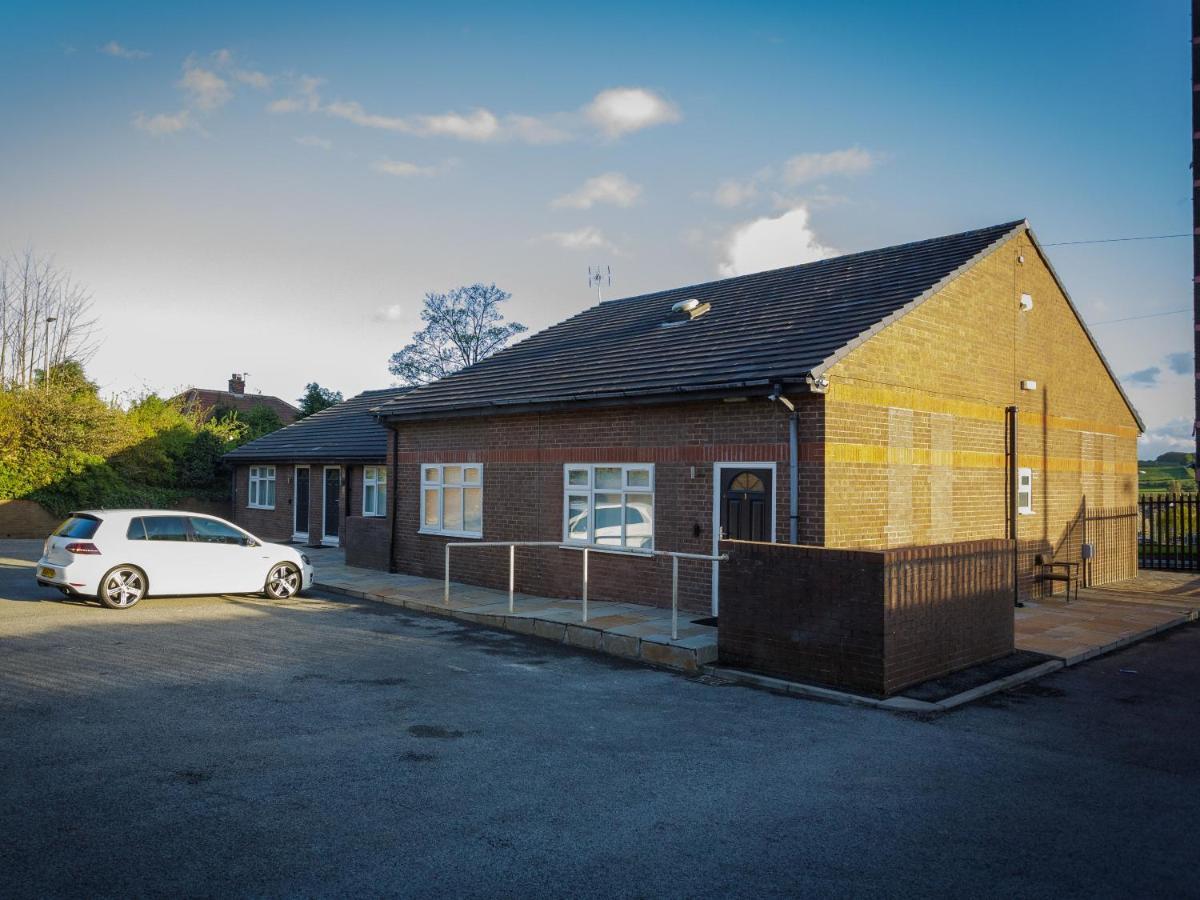 Live In Leeds Greenhill Bungalows Exterior photo